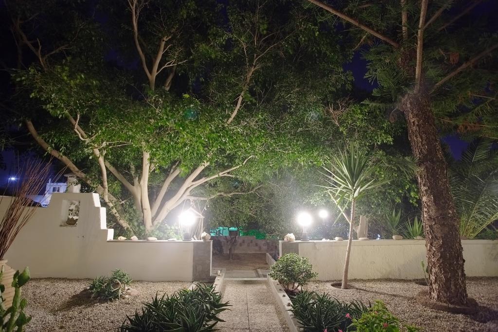 Villa Venus Adamantas  Exteriör bild