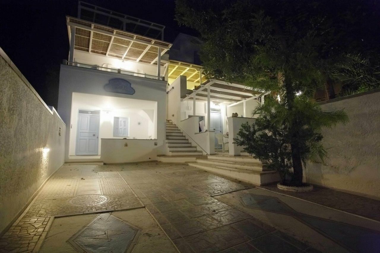 Villa Venus Adamantas  Exteriör bild