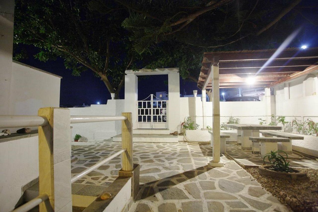 Villa Venus Adamantas  Exteriör bild